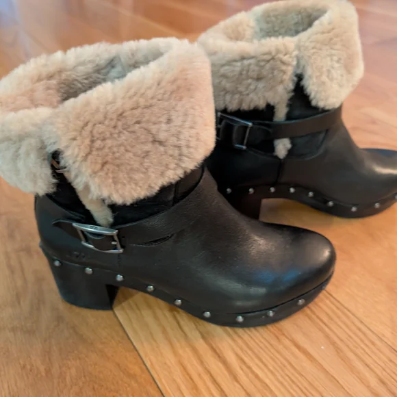 UGG Brea for Women - Black Boots with Cream Fur Cuff - Picture 5 of 5